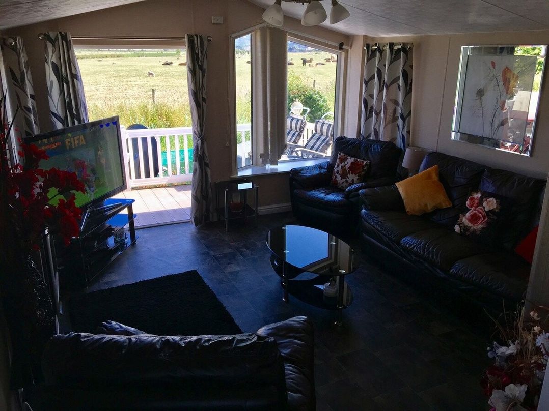 Ty Mawr Holiday Park - Holiday Accommodation 8600