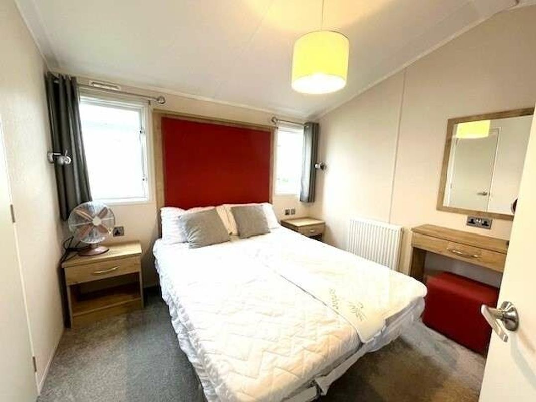 Manor Park Holiday Village - Holiday Accommodation 8689