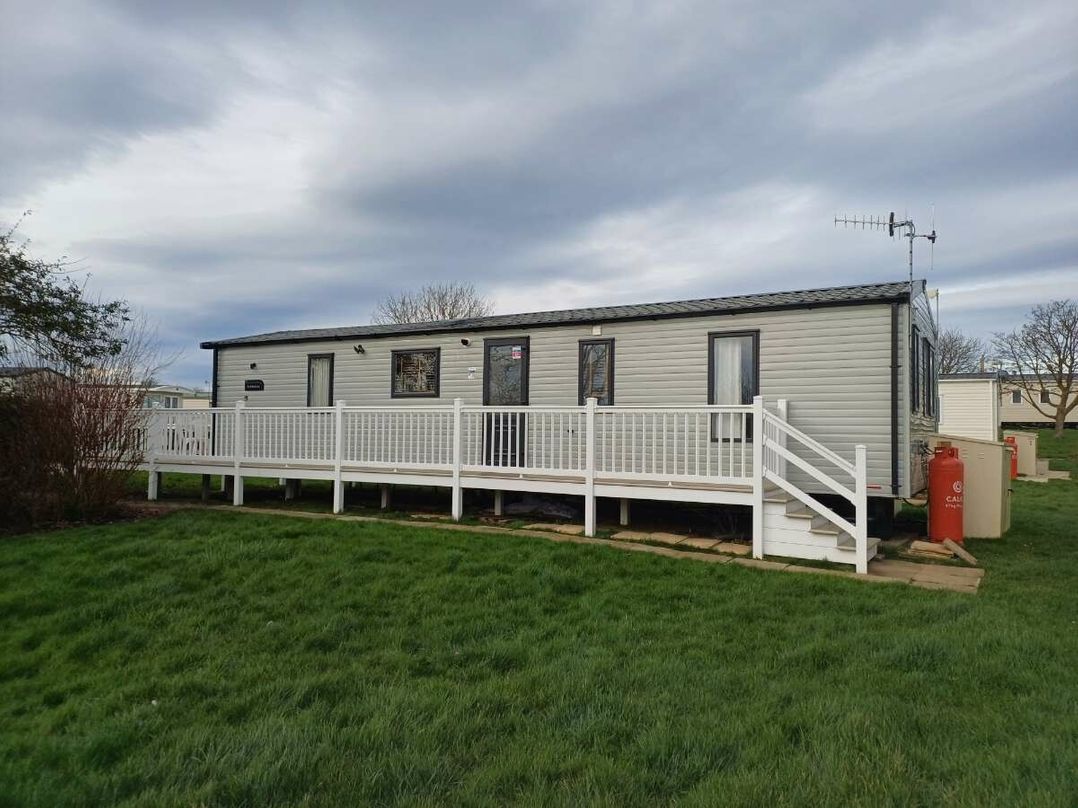 Cayton Bay Caravan Park - Holiday Accommodation 869