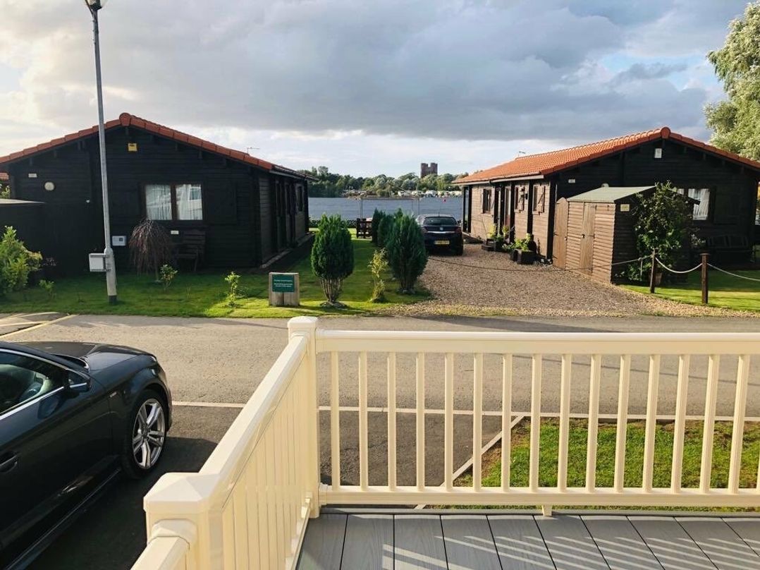 Tattershall Lakes Country Park - Holiday Accommodation 8859