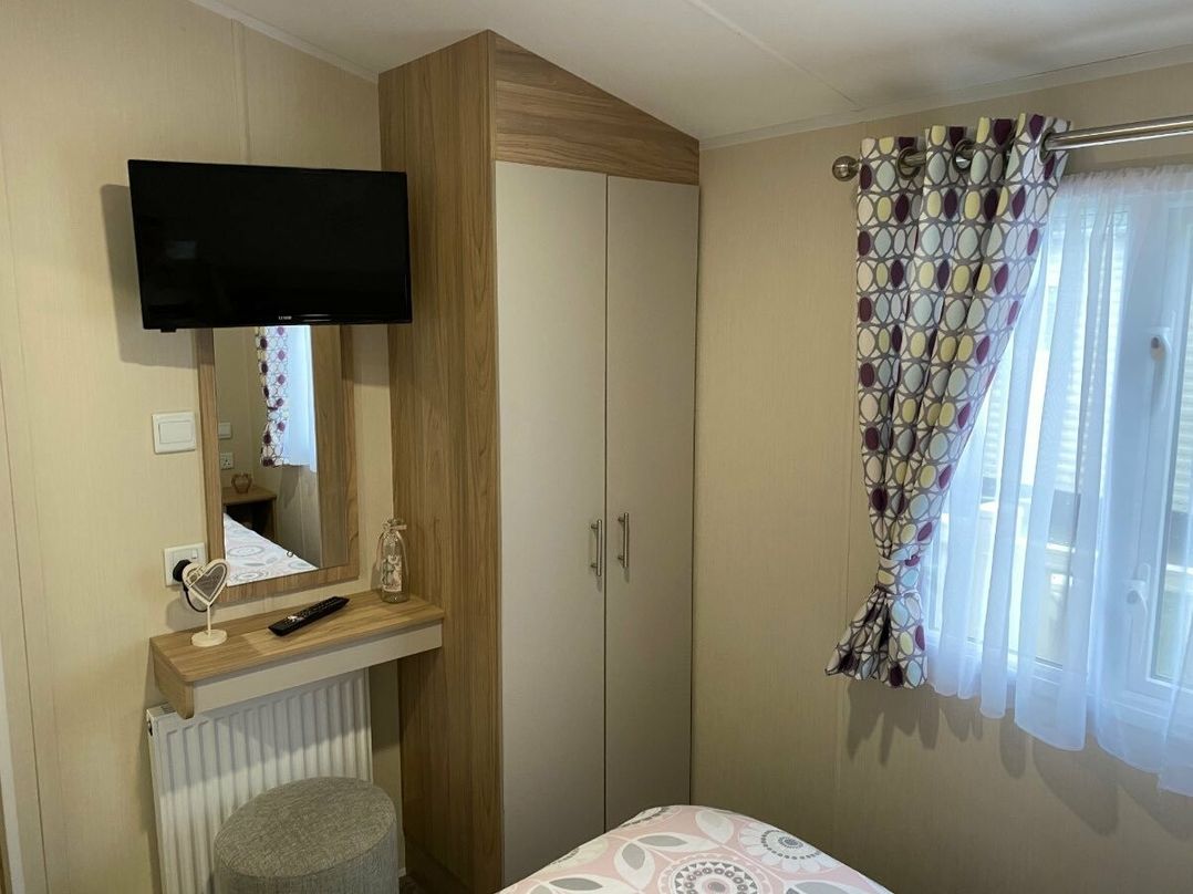 Tattershall Lakes Country Park - Holiday Accommodation 8859