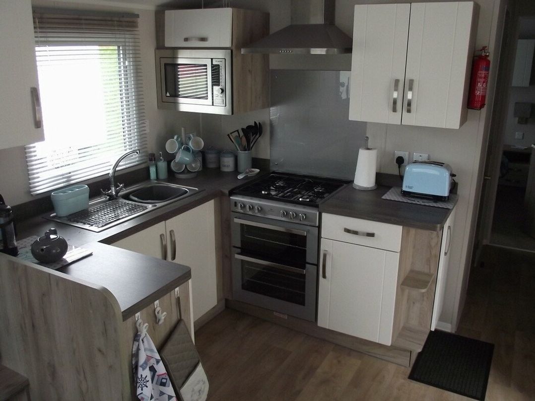 Waterside, Paignton - Holiday Accommodation 9102