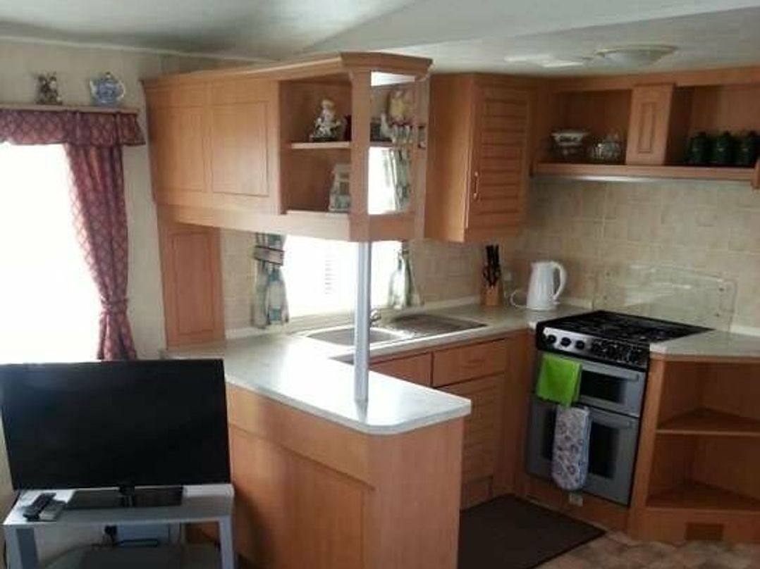 Golden Palm Resort - Holiday Accommodation 9575