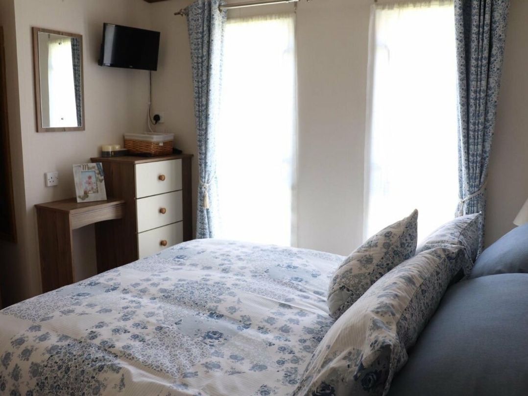 Hoburne Naish - Holiday Accommodation 9778