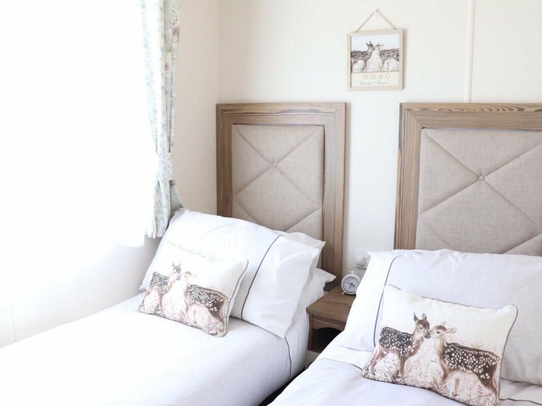 Hoburne Naish - Holiday Accommodation 9778