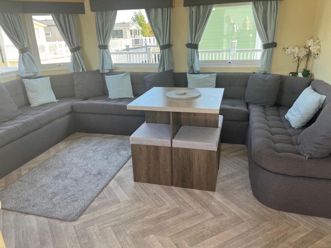 Golden Palm Resort - Holiday Accommodation 9838