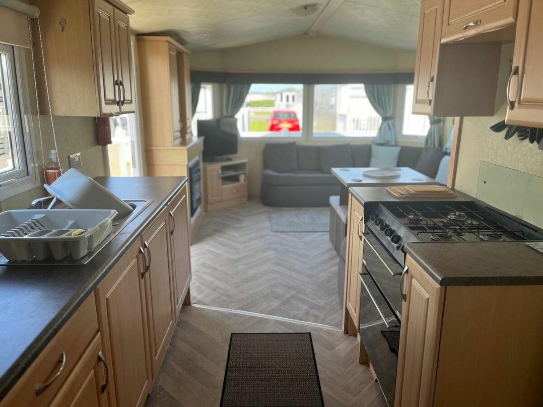 Golden Palm Resort - Holiday Accommodation 9838