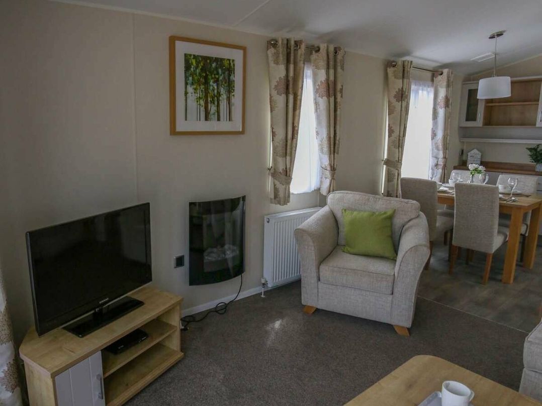 Hoburne Naish - Holiday Accommodation 9884