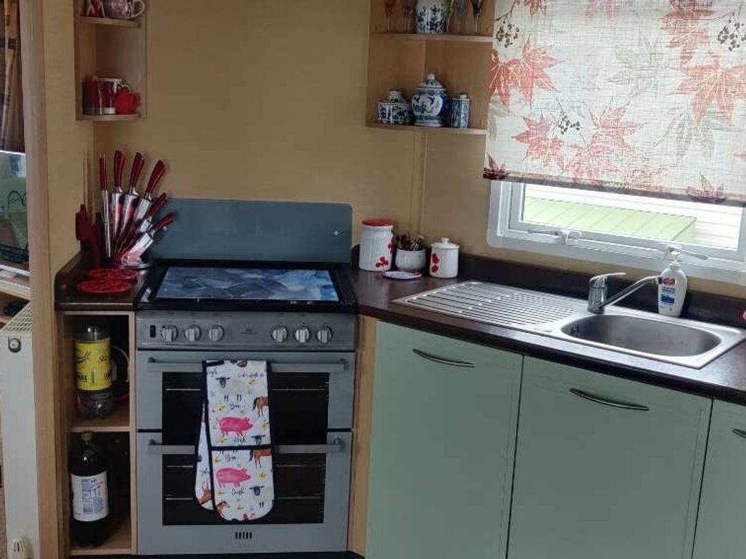 Waterside Bowleaze Cove Holiday Park - Holiday Accommodation 9918