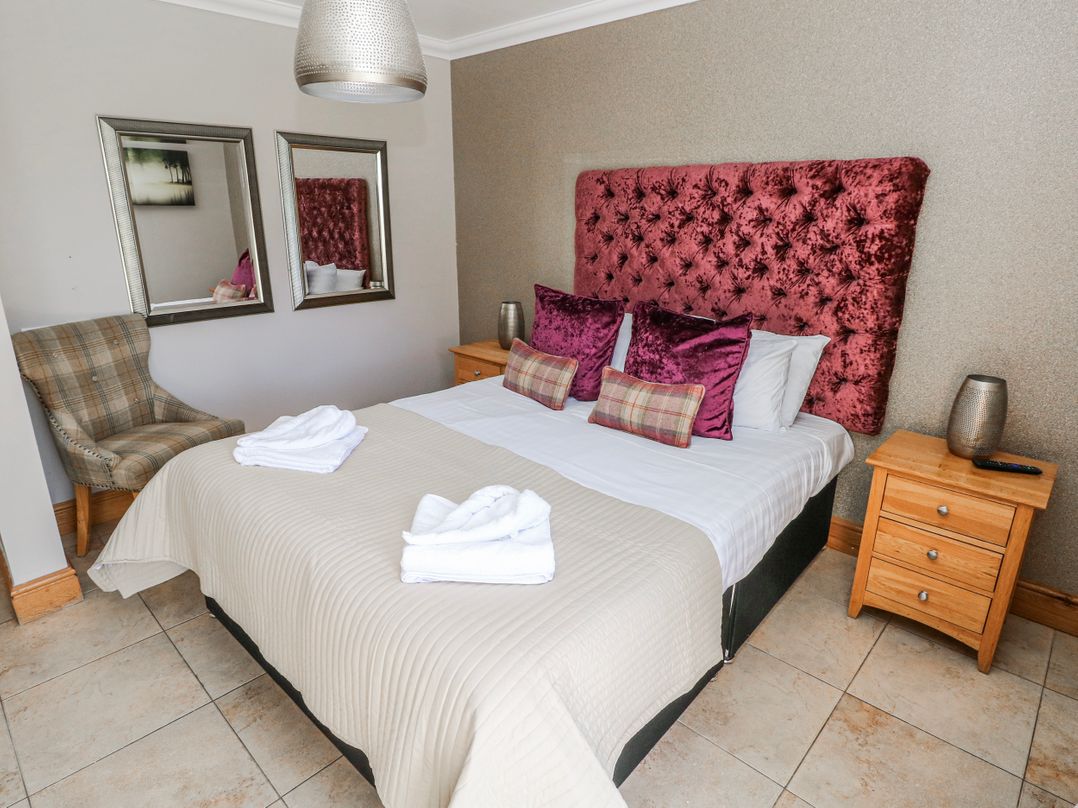 Oak Tree Cottage - Gower