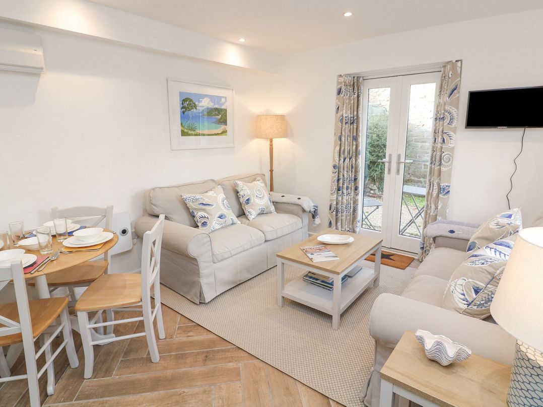 Dog friendly cottage in Salcombe, Devon - Sleeps 4