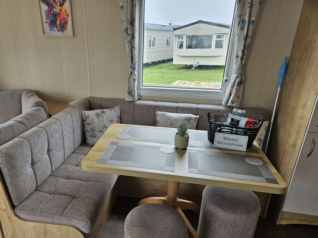 Thurston Manor Caravan Park, Pony Meadow