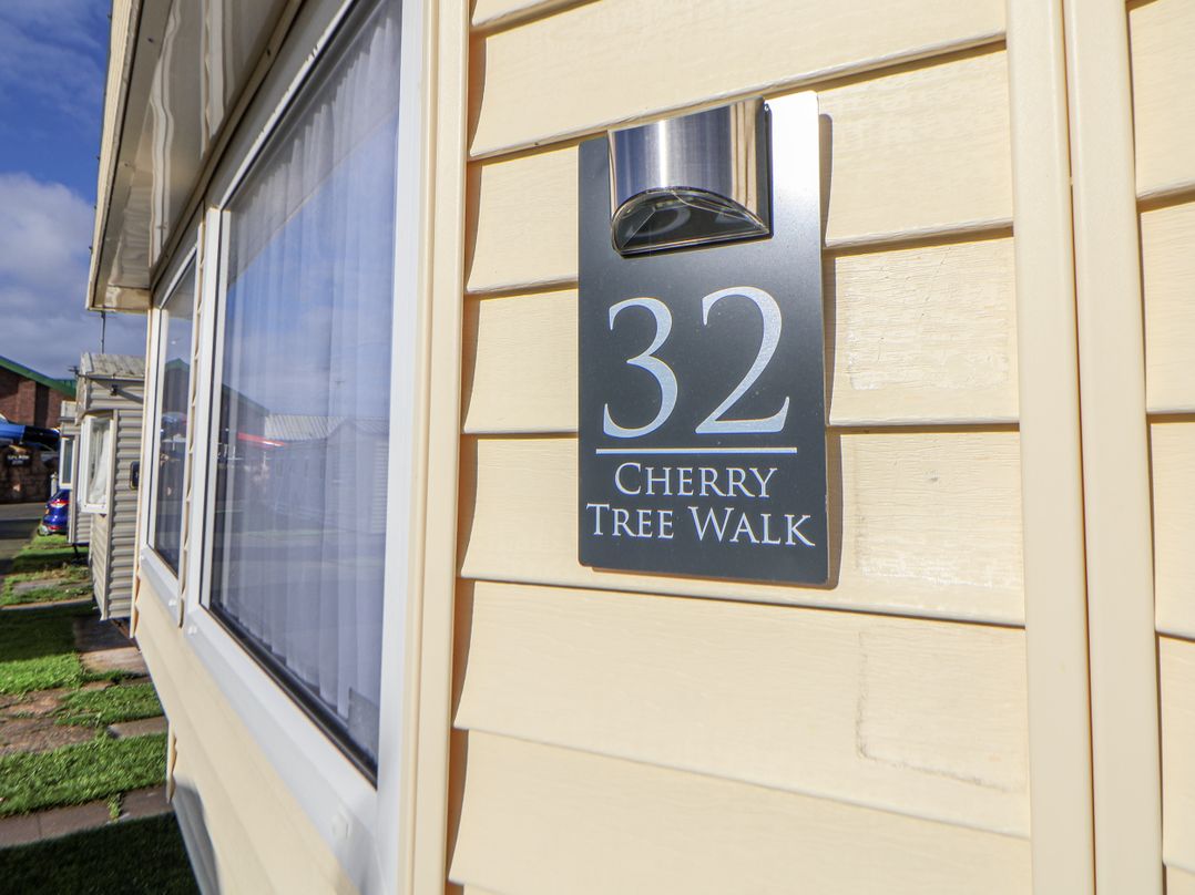 Chappie's Caravan - Rhyl 8