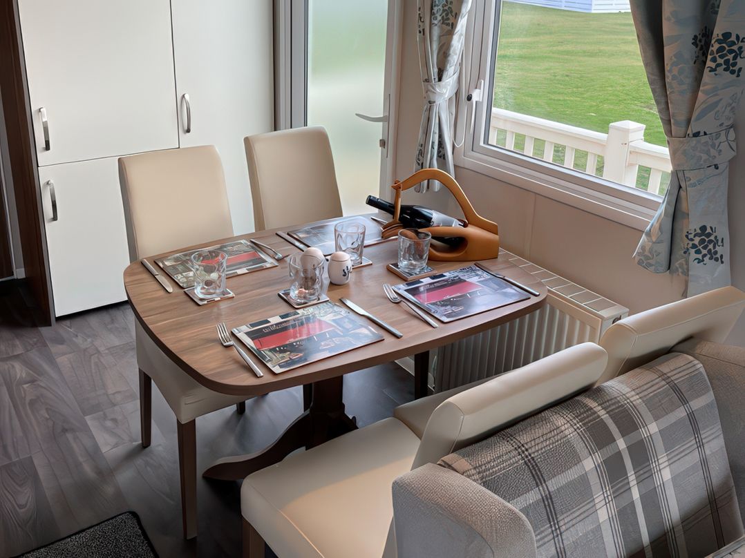 5 Rush Grove Caravan