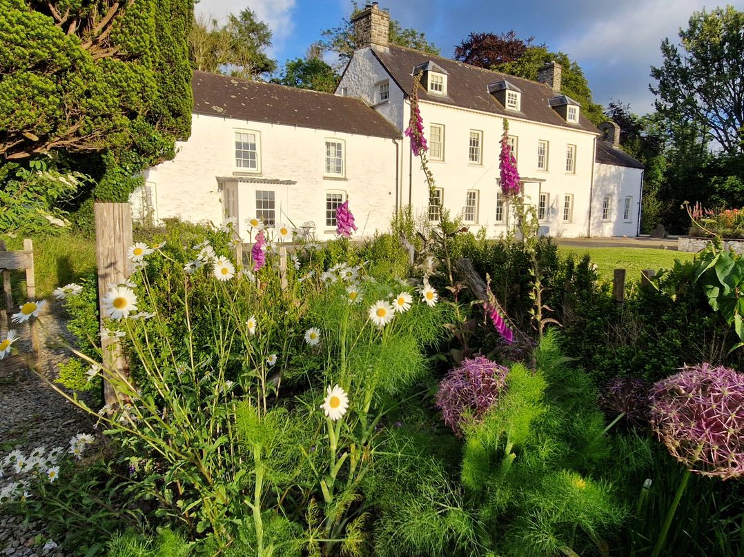 Secret Garden Cottage