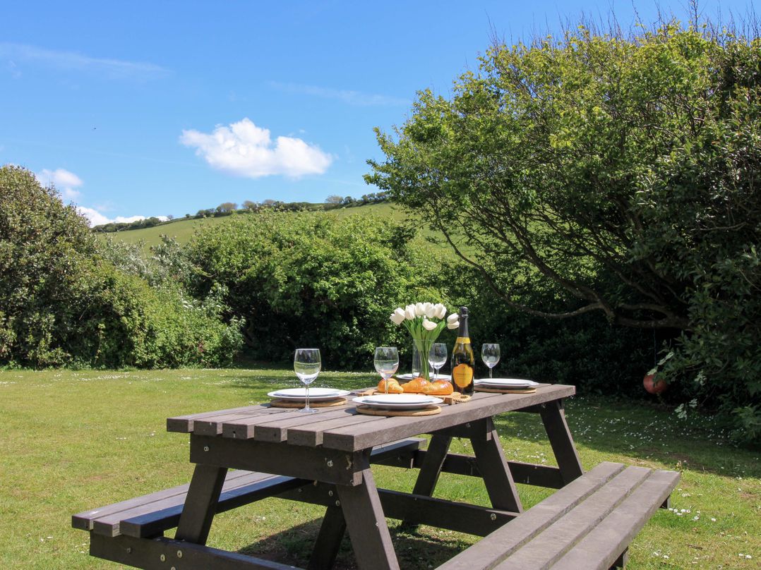 3 Brook Cottages