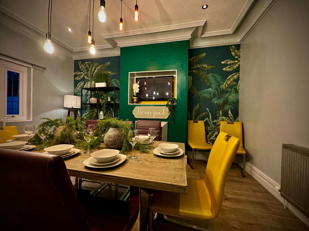 Horncliffe Hot Tub House