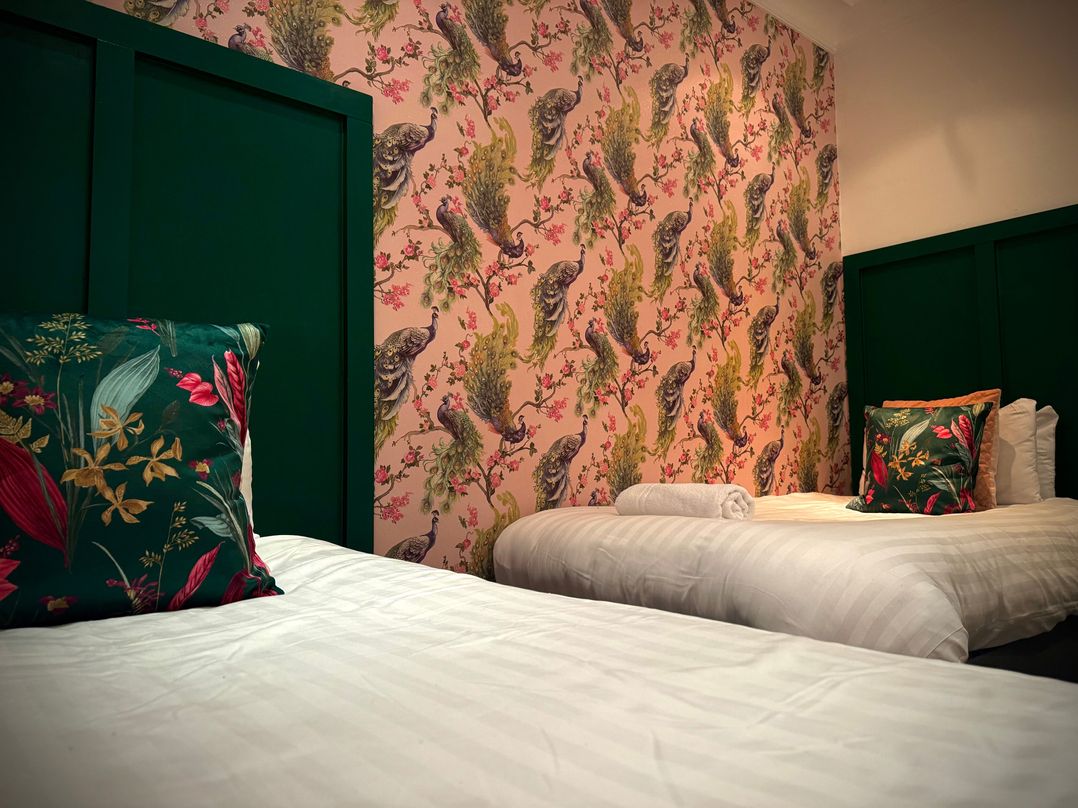 Horncliffe Hot Tub House