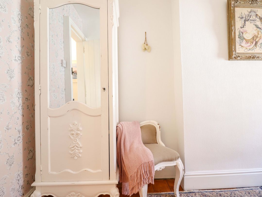 Periwinkle Cottage