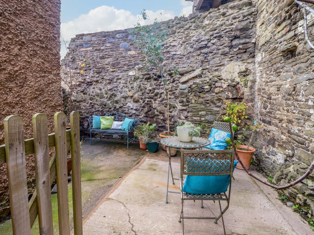 Periwinkle Cottage