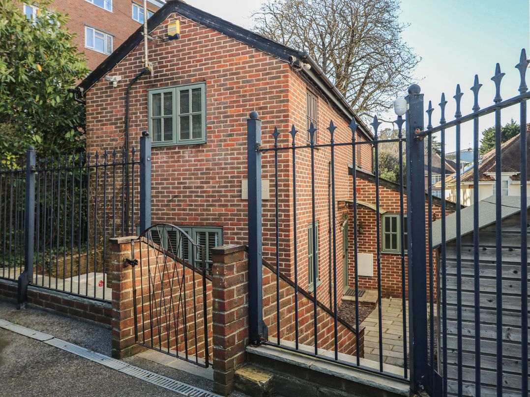 Tiffanys Coach House