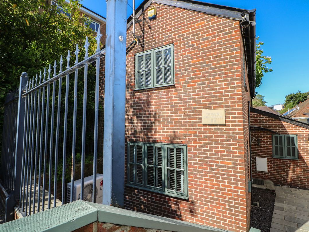 Tiffanys Coach House