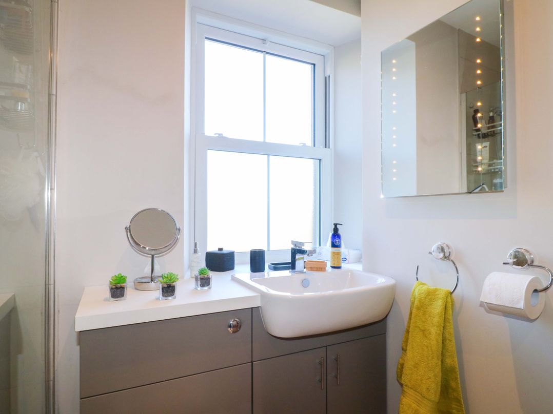 7 Catcliffe Cottages