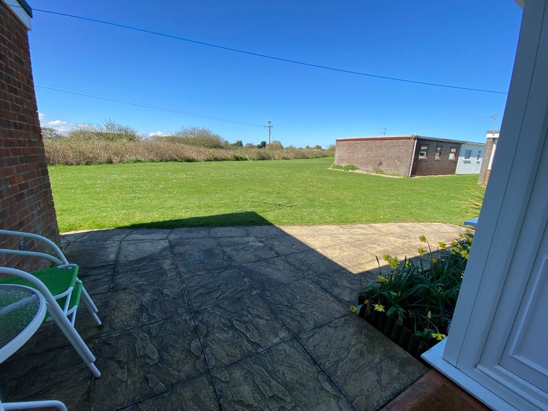 300 California Sands