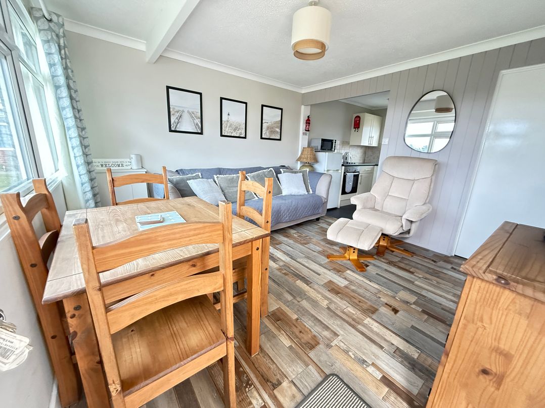 300 California Sands