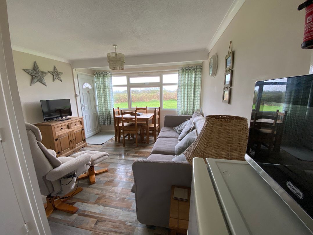 300 California Sands