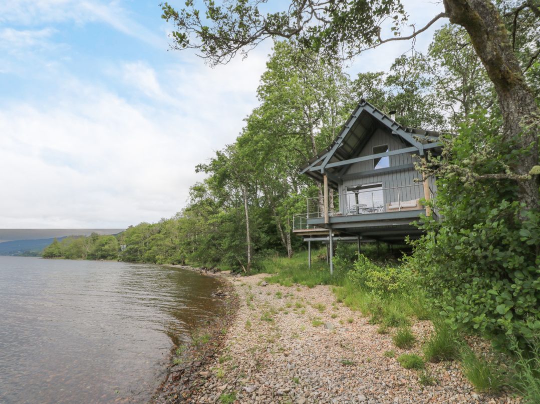 Dipper Boathouse