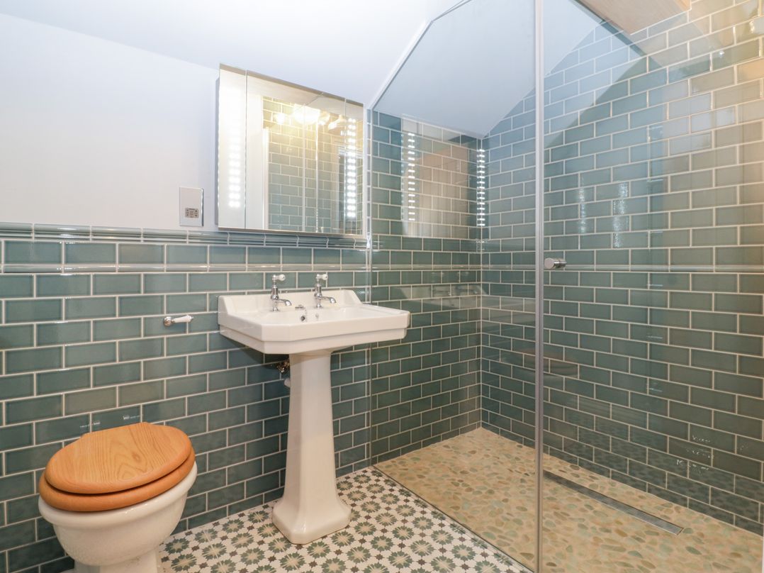 Velindra Farm Cottage