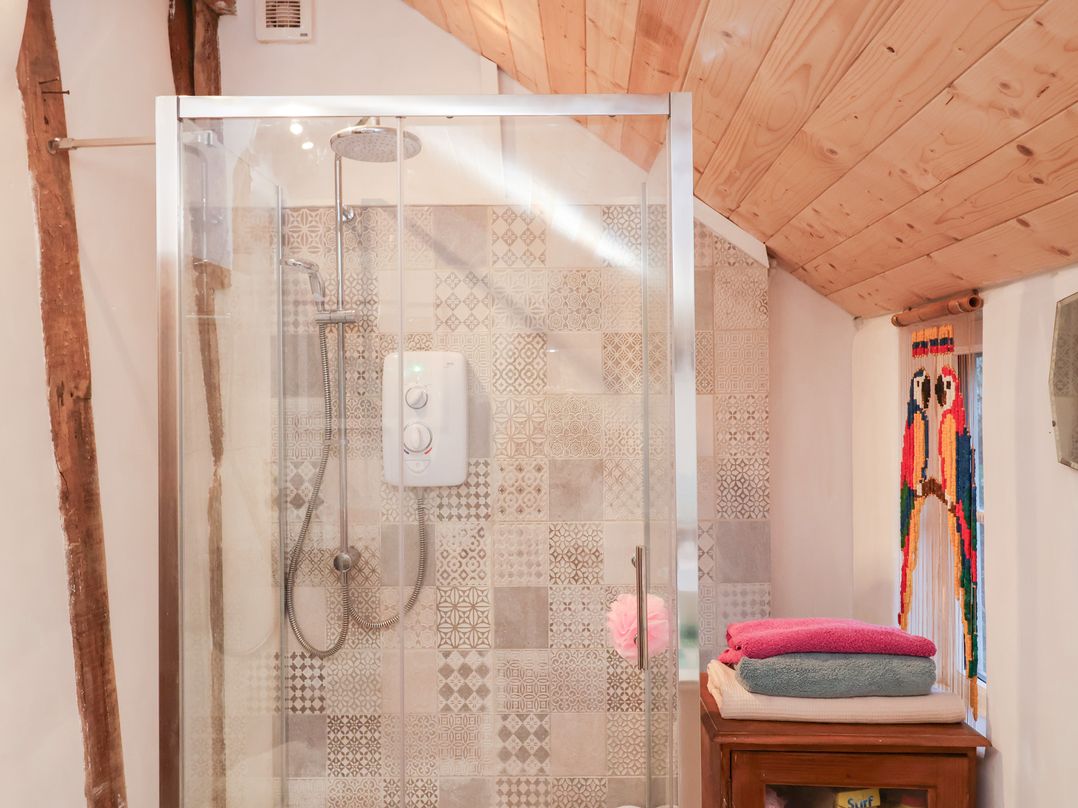 The Hare & the Bumblebee Cottage