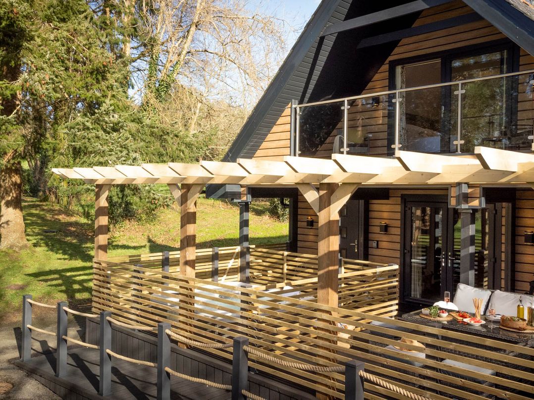 Lowarth Lodge Spa Pet