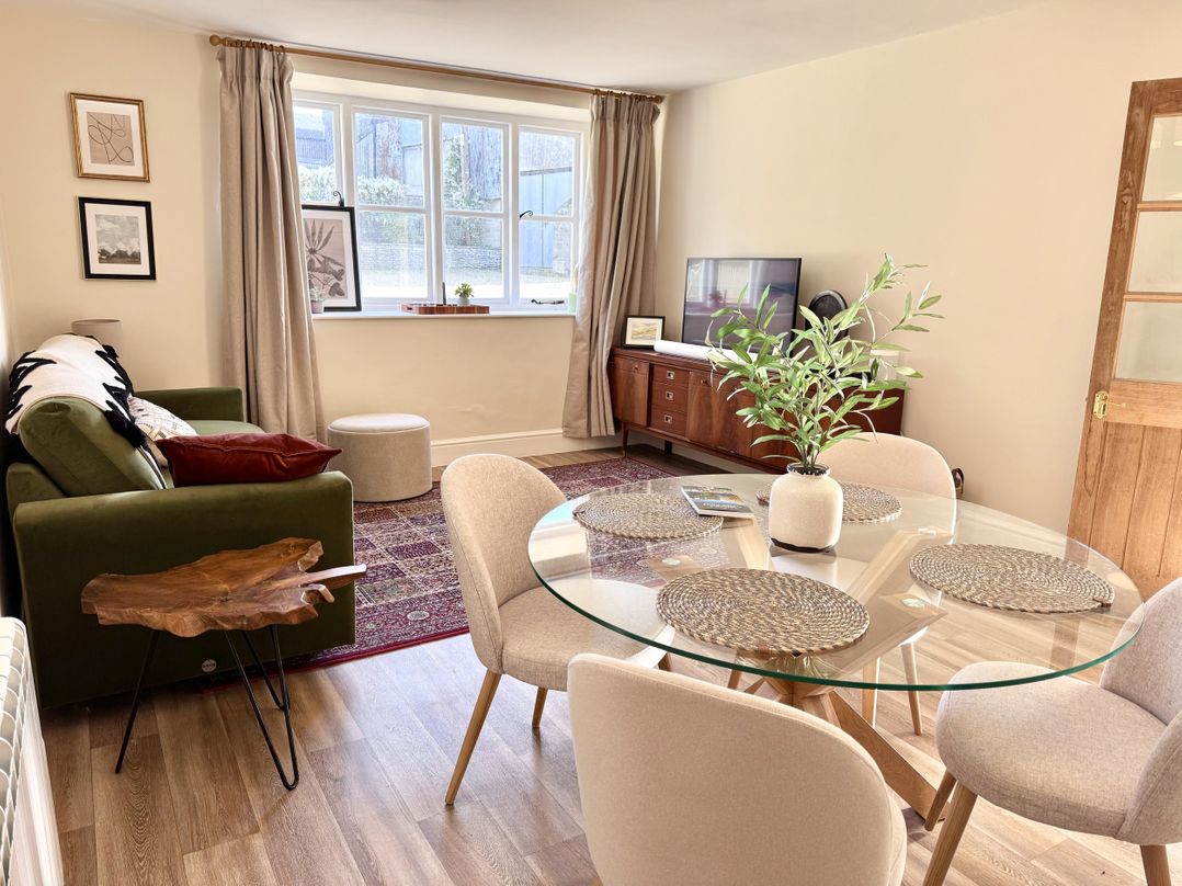 Cotswolds Farmhouse Cottage
