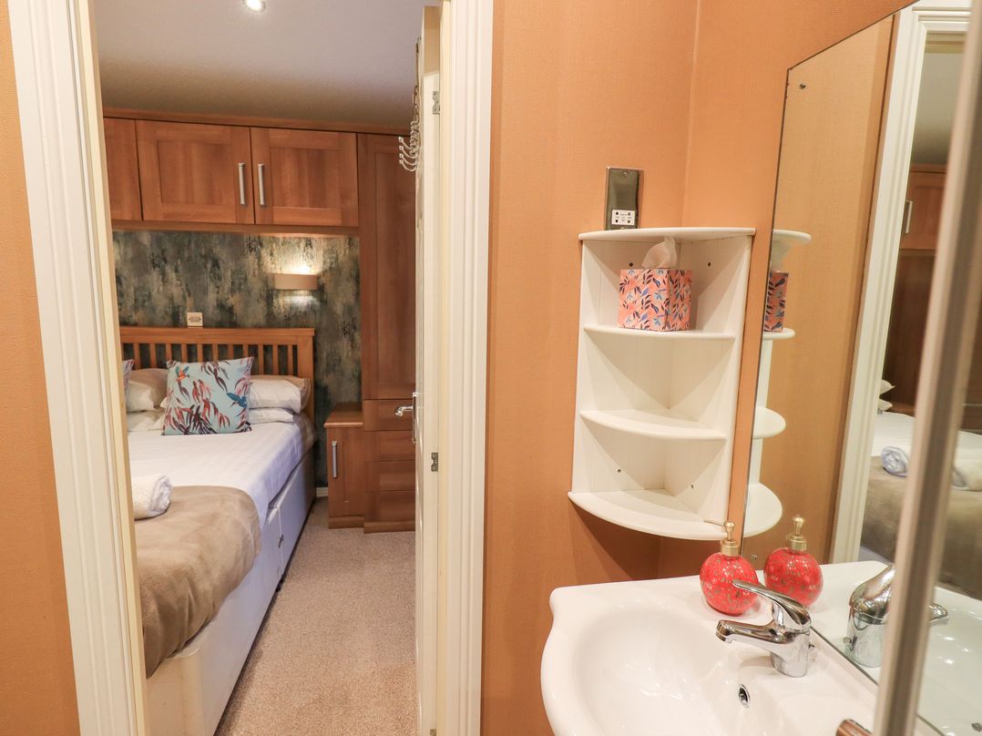Kingfisher Lodge