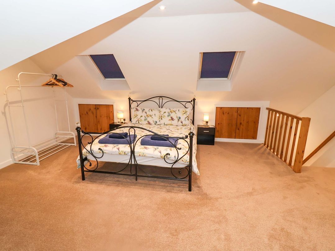 Stylish Felixstowe Apartment with Fabulous Sea Views