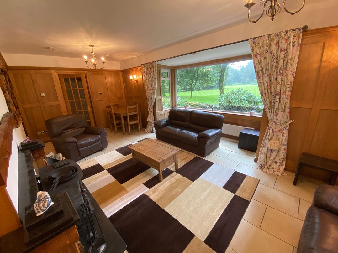 Whispering Trees Cottage