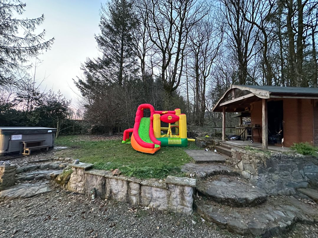 Whispering Trees Cottage