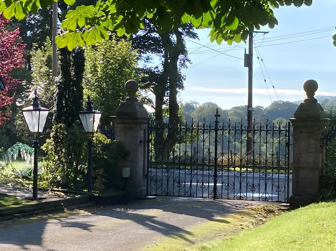 Whispering Trees Cottage