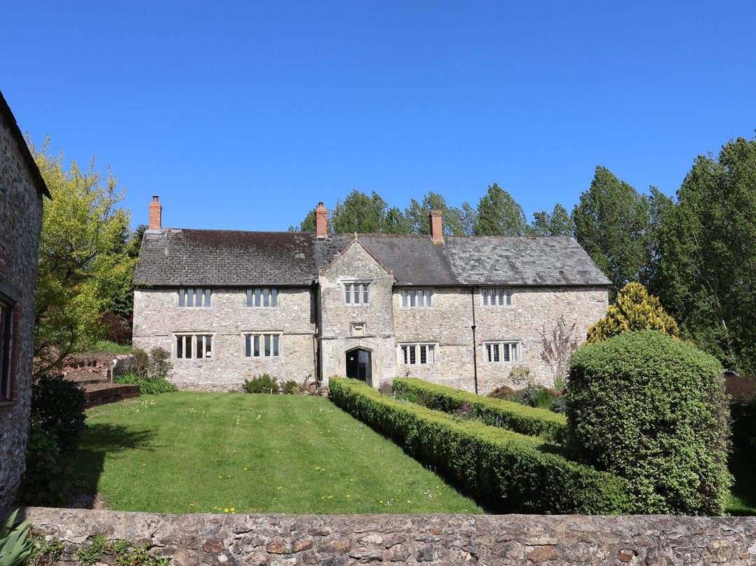Ellishayes Farm