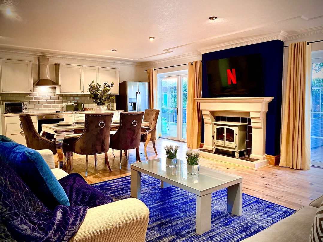 Anchor Hot Tub Suite