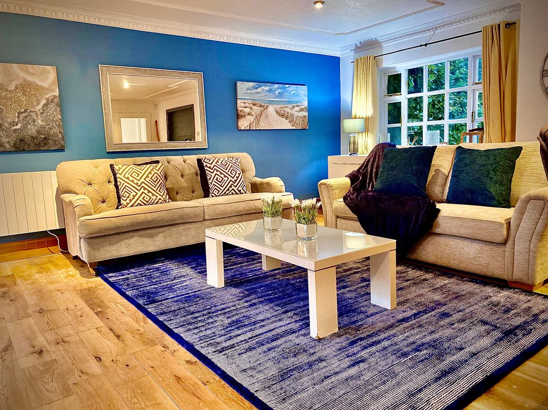 Anchor Hot Tub Suite