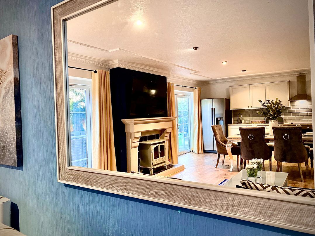 Anchor Hot Tub Suite