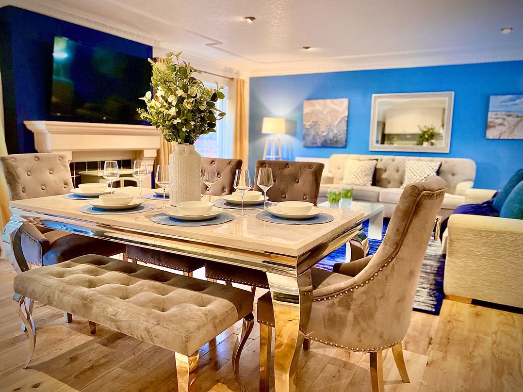 Anchor Hot Tub Suite