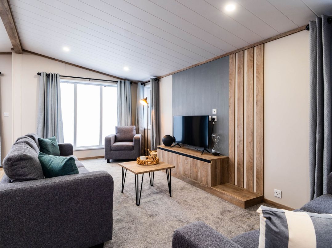 Plot 7 - Cedar Lodge