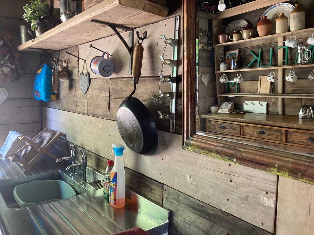 Cosy Shepherd’s Hut