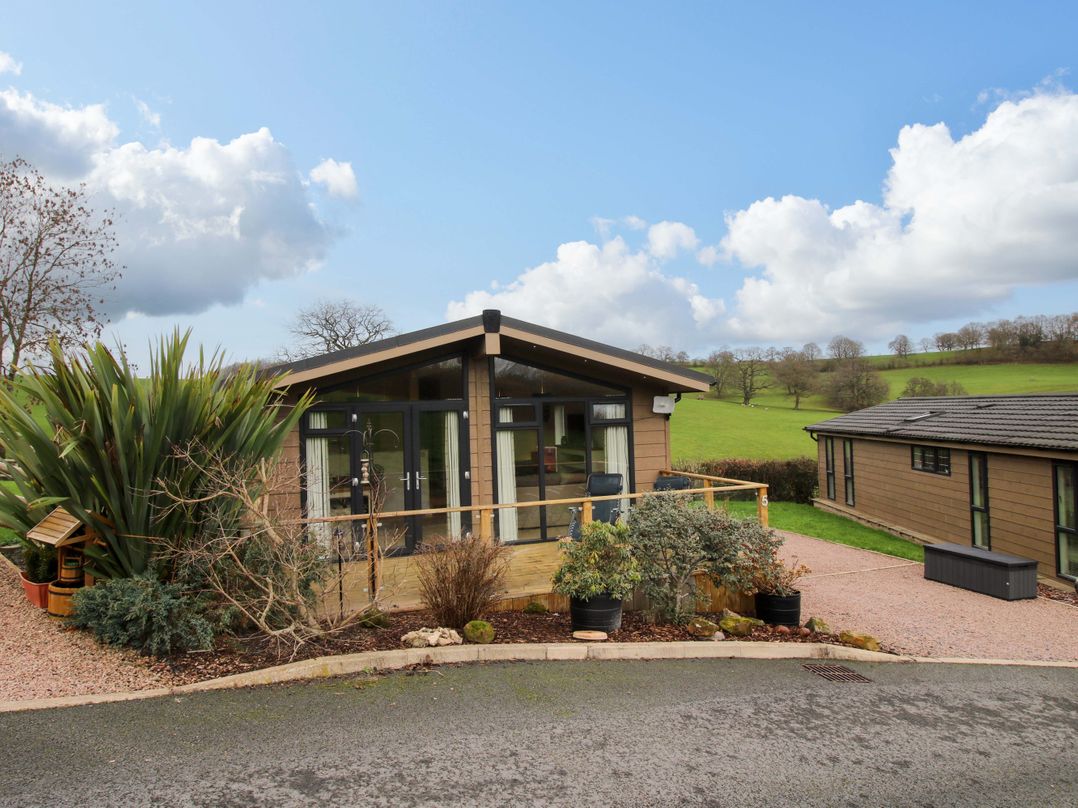 The Hedgerows - Hillview Lodges