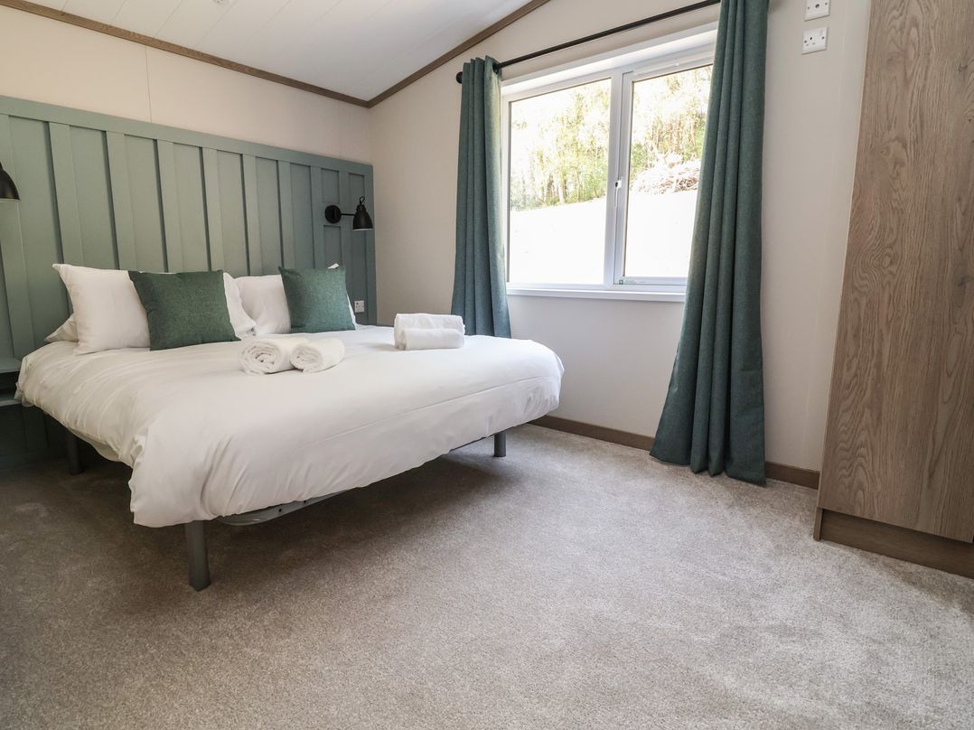 Cedar Lodge 3 Bedrooms with hot tub