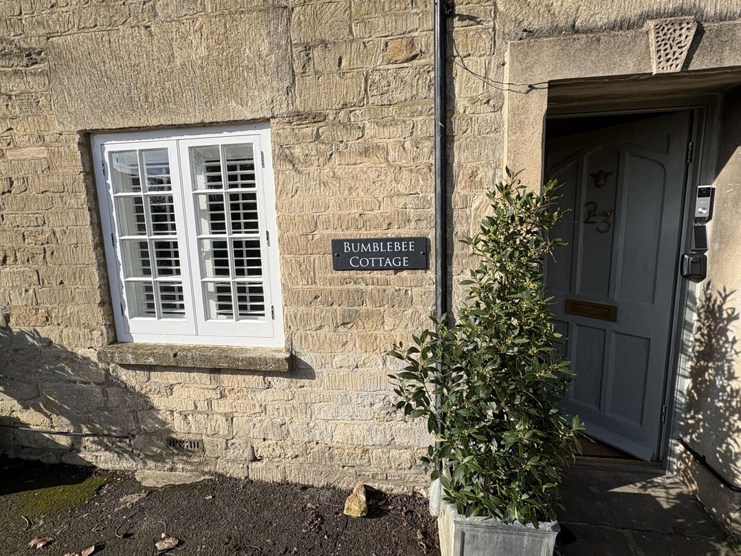 Bumblebee Cottage